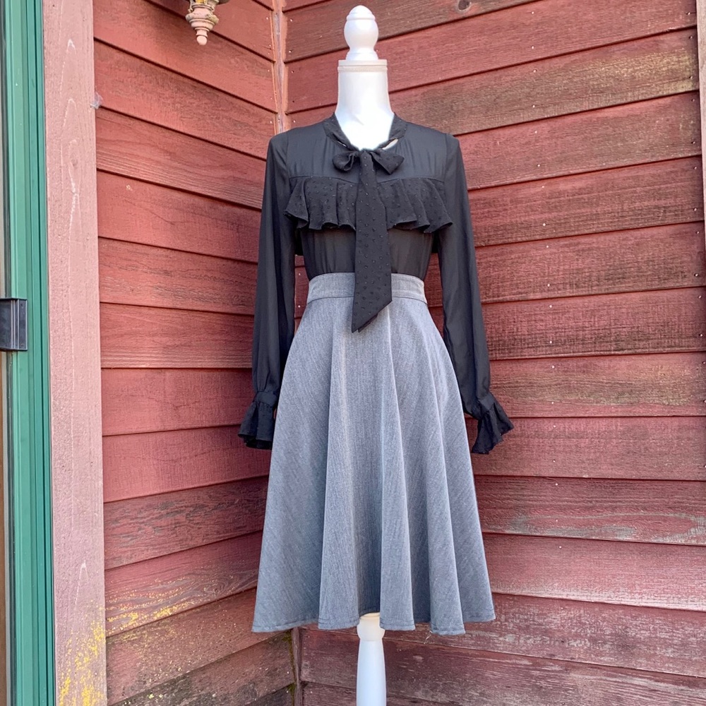 Back to the Schoolhouse Retro Style Blouse - Picture 2 of 7